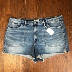 NWT Good American Cutoff Denim Shorts